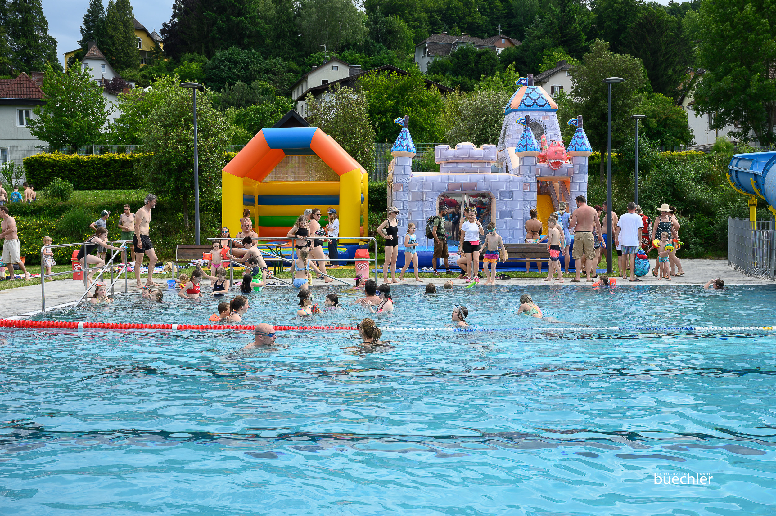 ASVFreizeitsport_20Jubliäum_AquaFit und Hüpfburgen