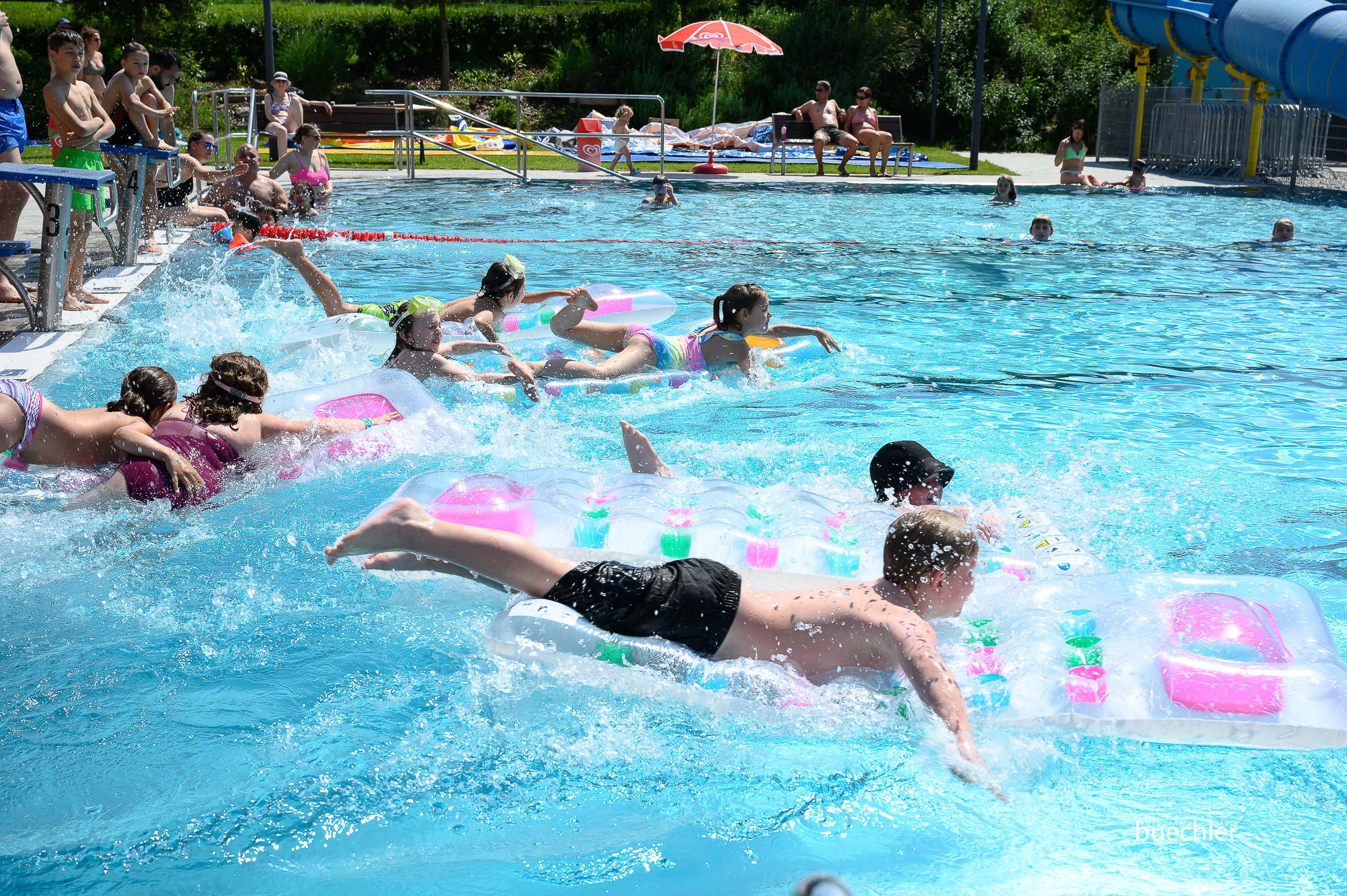 ASVFreizeitsport_20Jubliäum_Luftmatratzenwettrennen der Kids